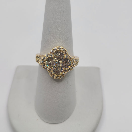 Elegant Gold Ring